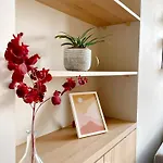 Komfortowo Apartment *