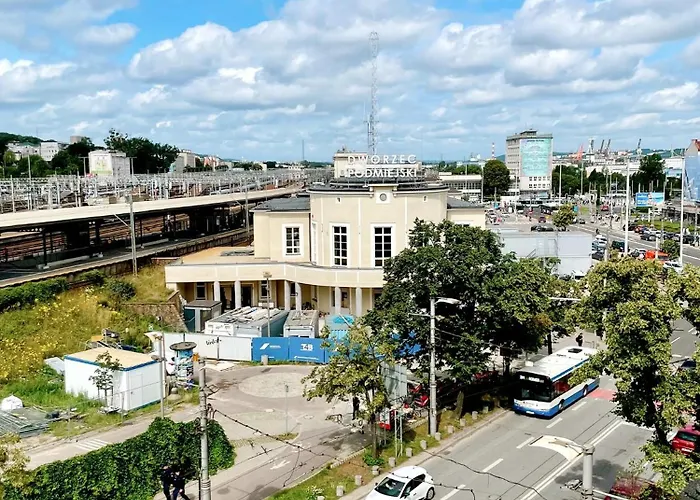 Komfortowo Апартаменты Гдыня